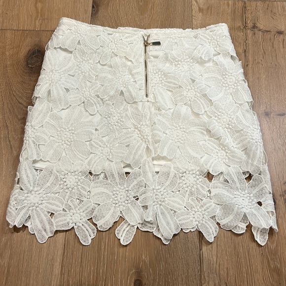 Anthropologie - White Flowered Skirt - Picture 2 of 2
